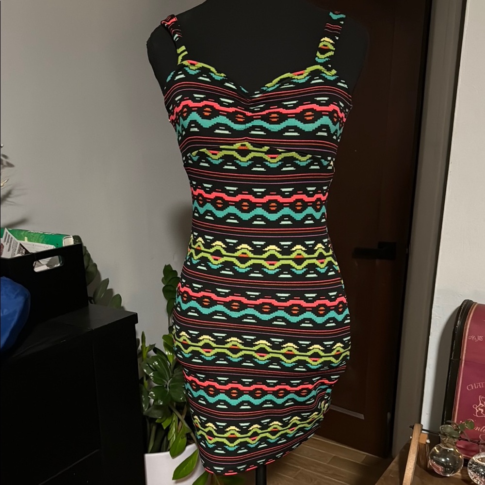 H&M Black and White Bodycon Mini Dress Sleeveless Sweetheart - H&M Coachella